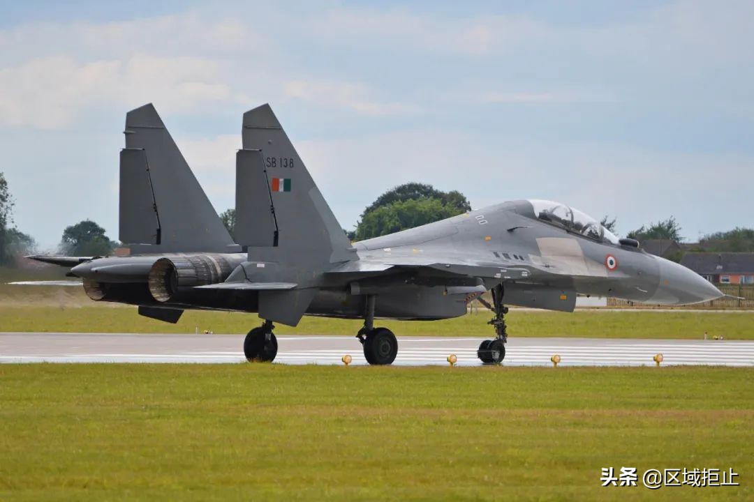 印度拒绝谈判，5000精兵占领高地，120架轰炸机抵达前线