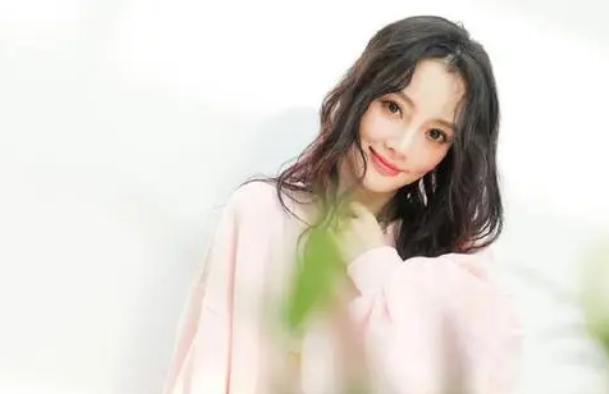 李小璐：很想你，贾乃亮：理发只用半小时，二