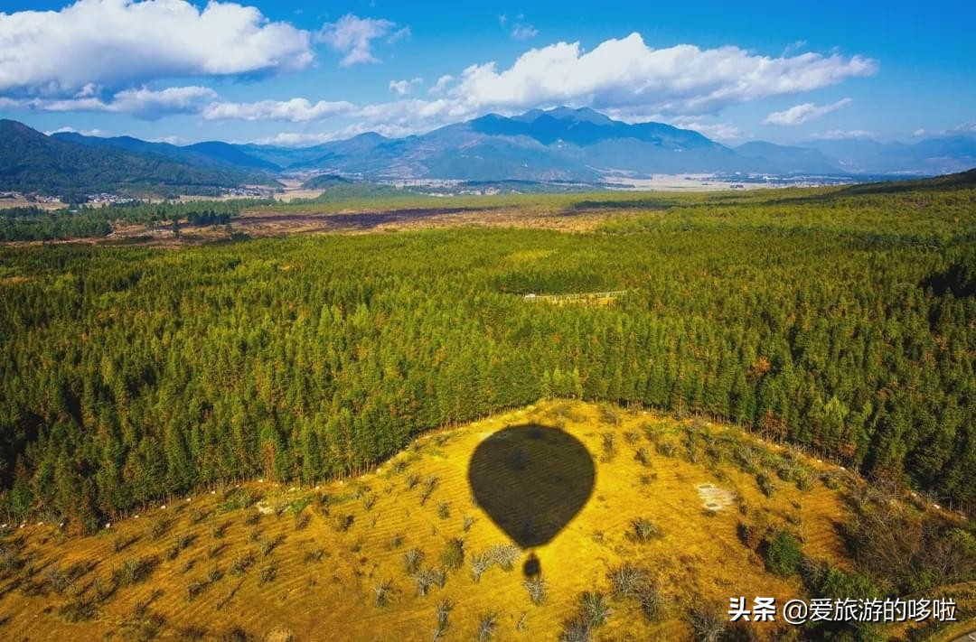 The best place to travel in October-November, the late autumn tour bus is about to depart