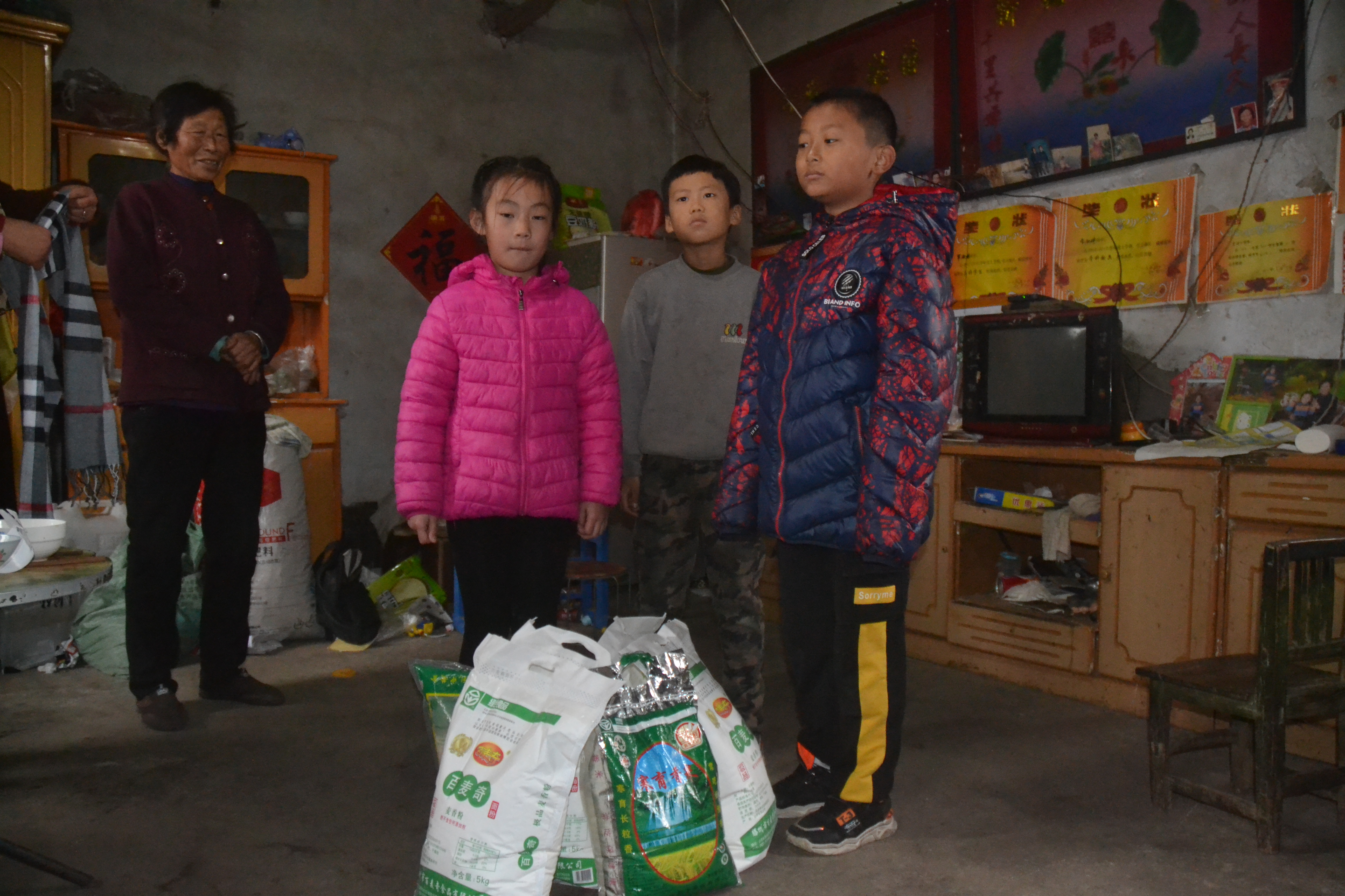 慧童教育携手心连心开展送温暖活动(图5)