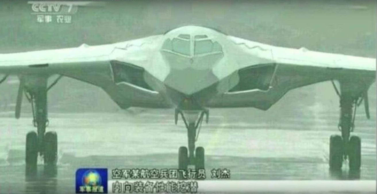 中国隐形轰炸机预计春节前能曝光照片，西方专家认为绝对世界级
