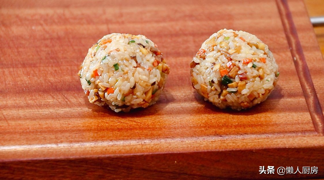 這是武漢糯米雞的做法，為何沒有雞肉，卻叫這個菜名？