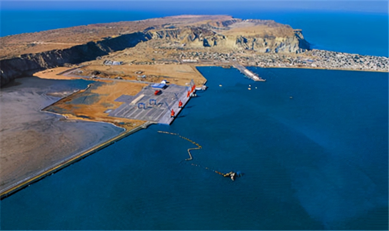 �й��������ֵİ����ֵܣ�Ϊ�γٳٷ�չ��������