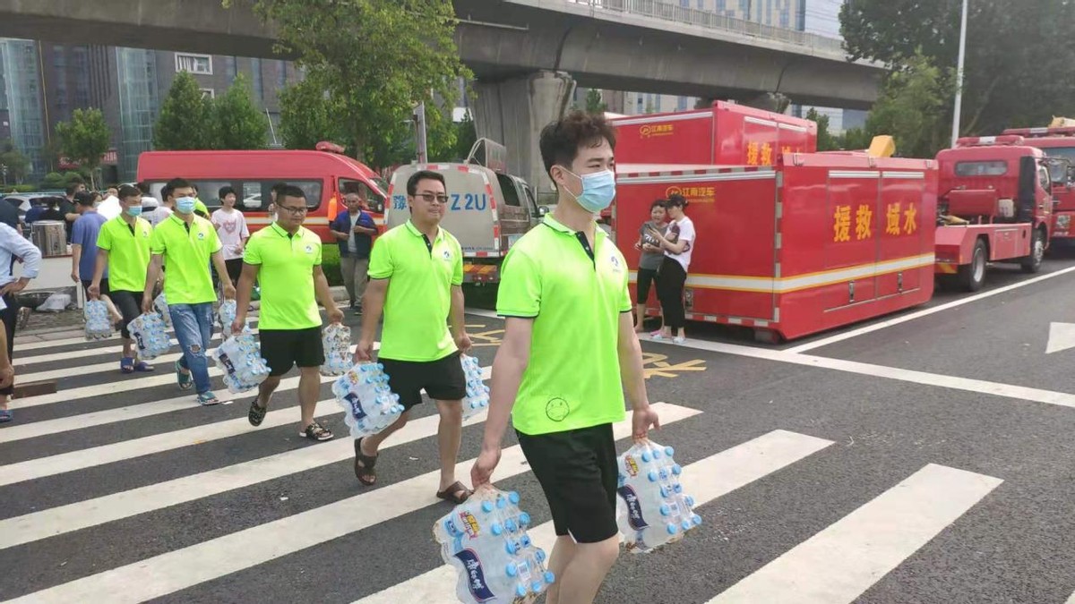 河南交通职业技术学院：启动＂炊事神器＂全力支援抗汛救灾