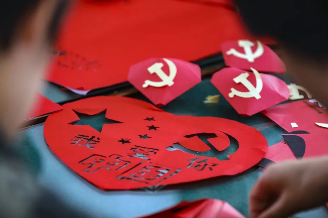 �侯<a href=http://www.cngansu.cn/news/ target=_blank class=infotextkey>����</a>�ܶӲ�ı�����뵳���Ӱ �þ�ͷ����