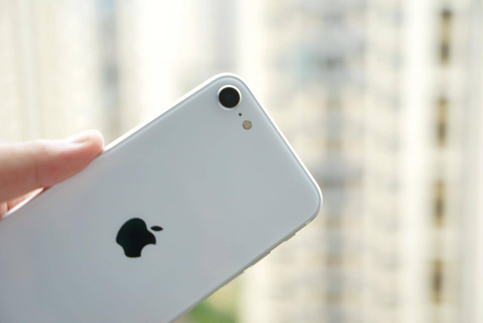 “狂降400元”的新款iPhone SE上手，体验能否依旧精彩？