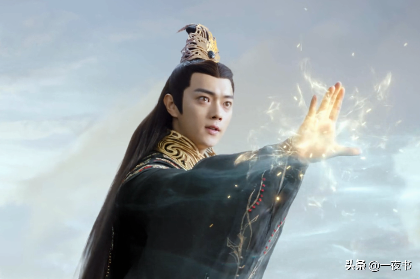《千古玦尘》芜浣修炼成魔尊，偷袭天启、毒杀白玦，上古能赢她？