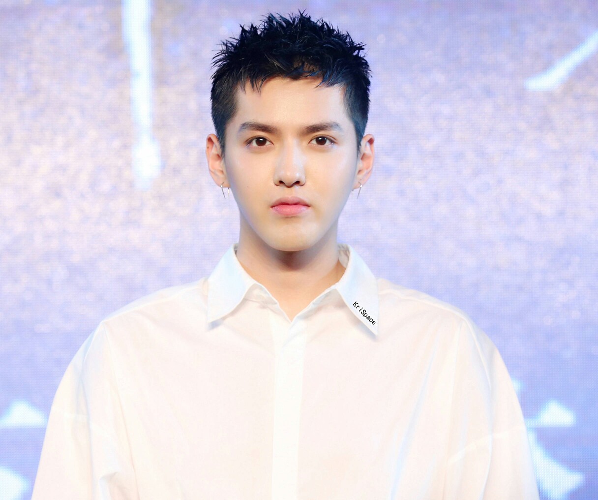 Kris Wu's Mother Cried And Begged Jackie Chan To Save Her Son, She Was  Exhausted And Had To Be Hospitalized! - LOVEKPOP95