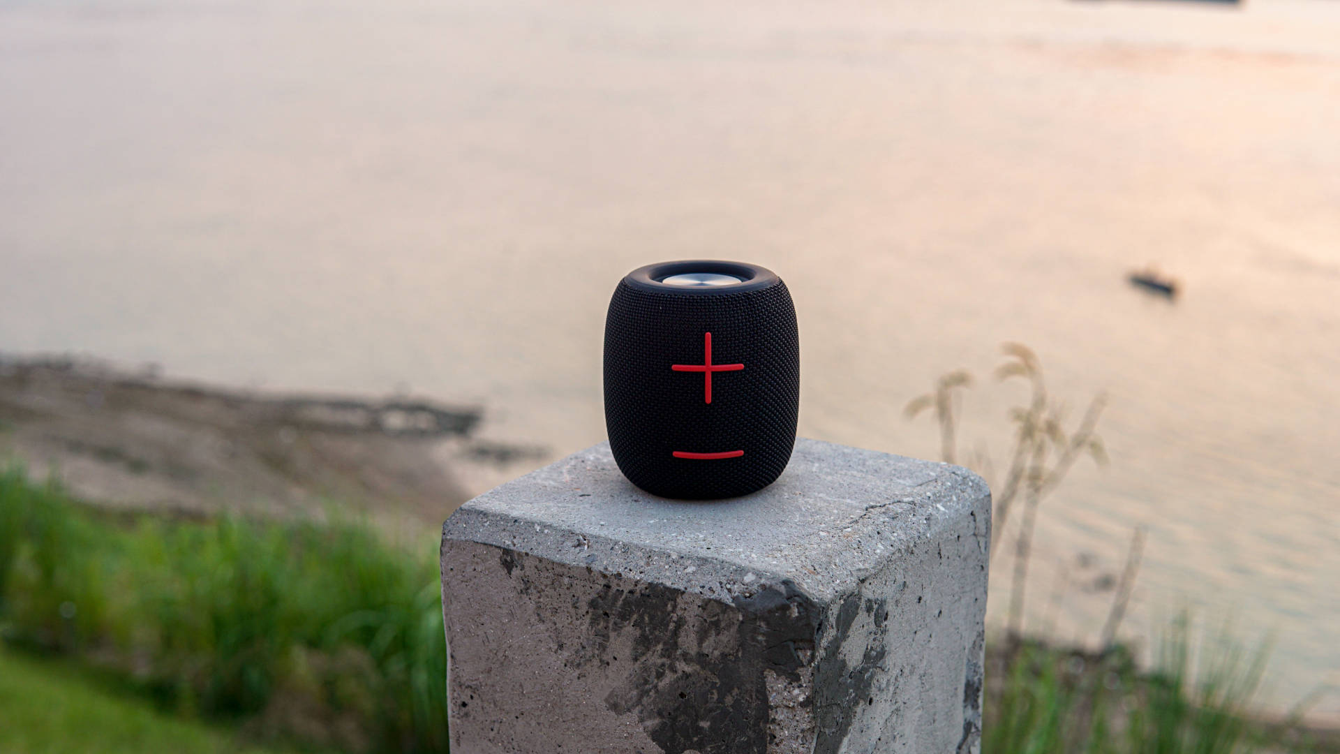 时下青年外出游玩必带的神器，Sanag M11蓝牙音箱