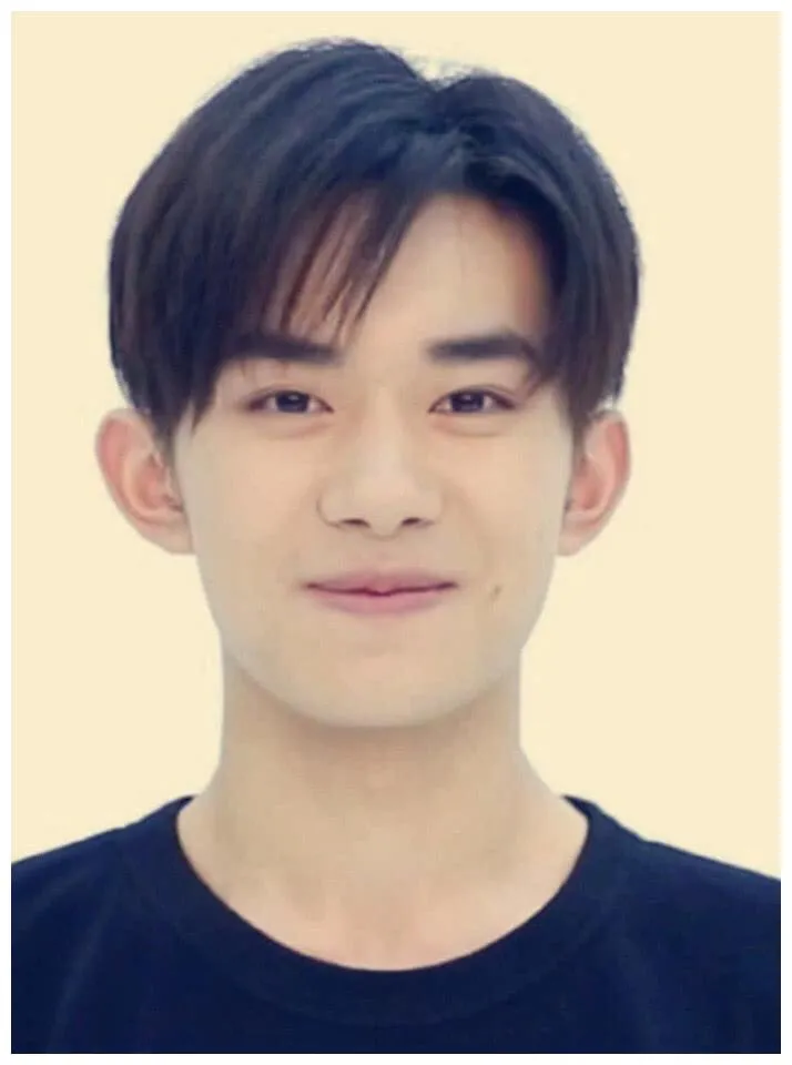 同是证件照：杨洋养眼不算啥，看到王俊凯：我