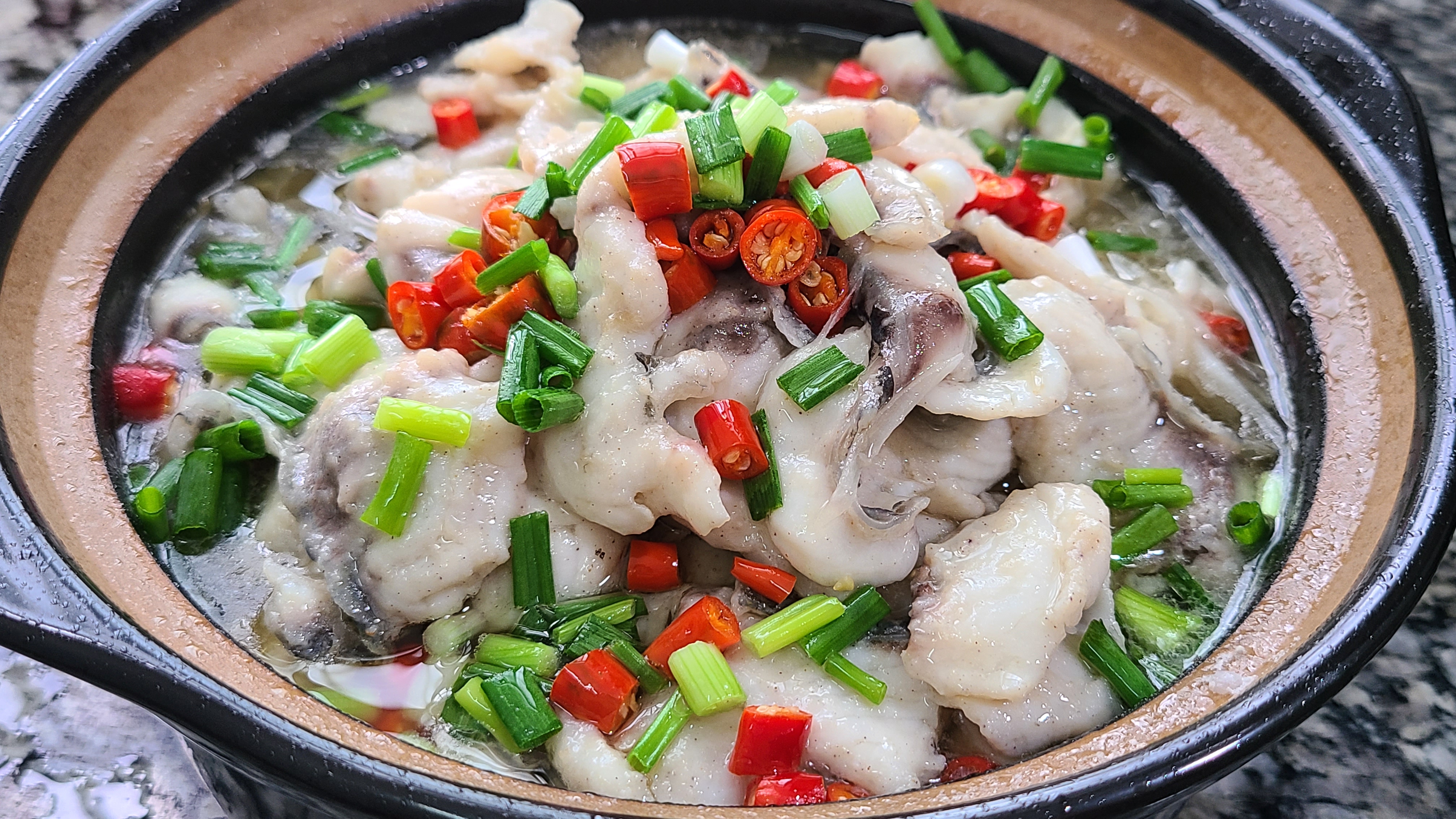 這一道蘿蔔燉魚太香了，味道鮮美做法簡單，好吃又便宜