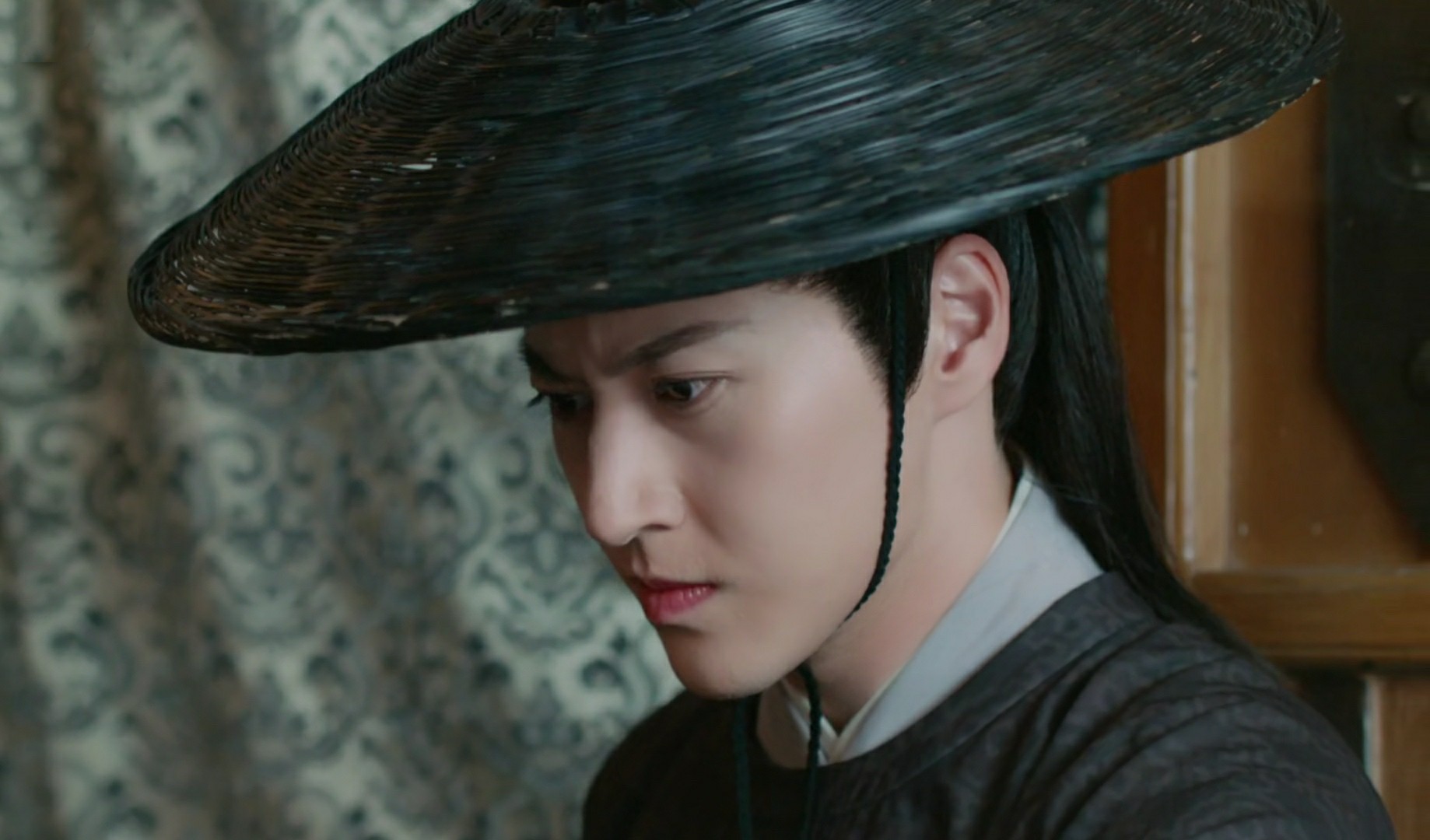 李俊逸与君歌演技获赞严修吃醋细节满分