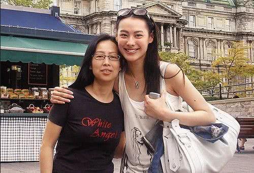 梁洛施：未婚先孕产3子，获5亿分手费，拒入李嘉诚的豪门