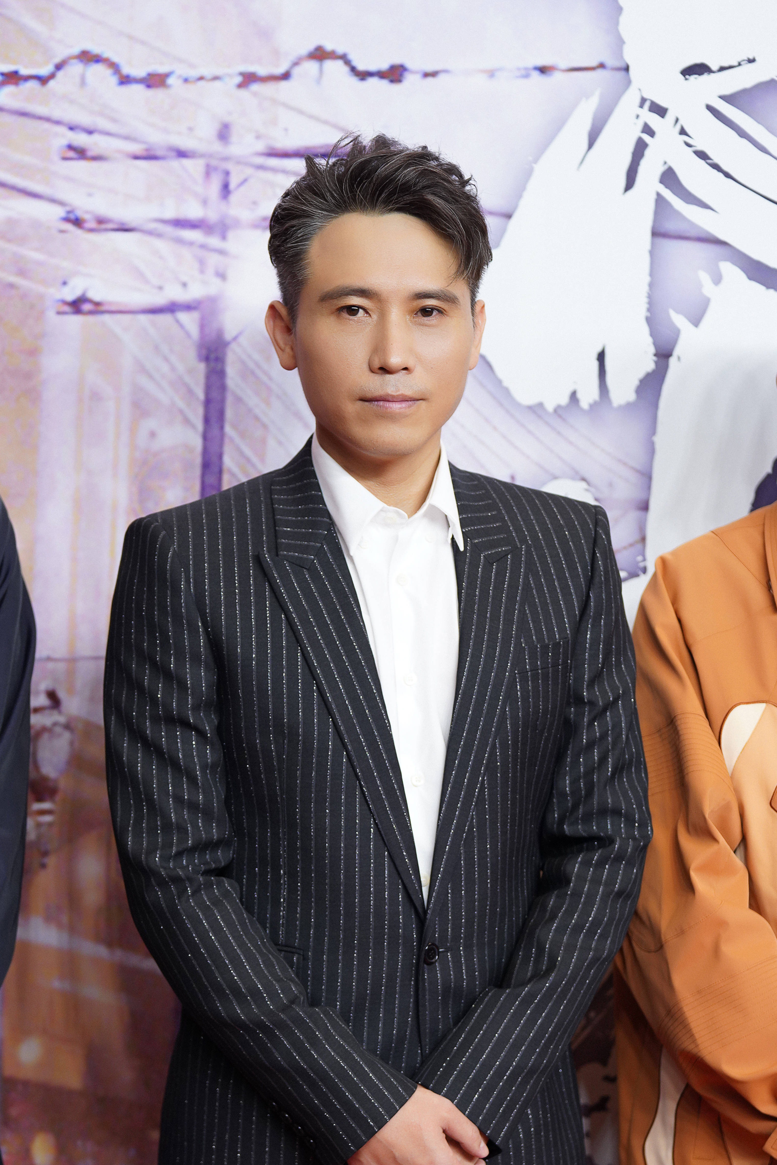 李乃文亮相《懸崖之上》首映 高情商詮釋反派職業操守