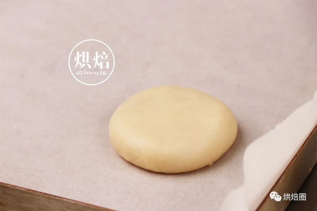 不用炒馅的绿豆饼，这样做皮薄馅多，清热降火，香甜可口