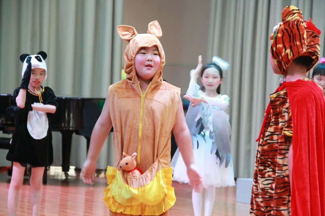 成都市双流区棠湖小学——阅读活动｜童话里绽放 阅读中成长