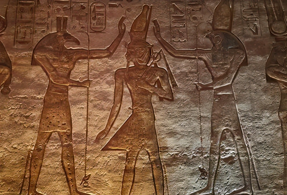 細長頭骨之謎！檢測他們的基因竟不屬於地球