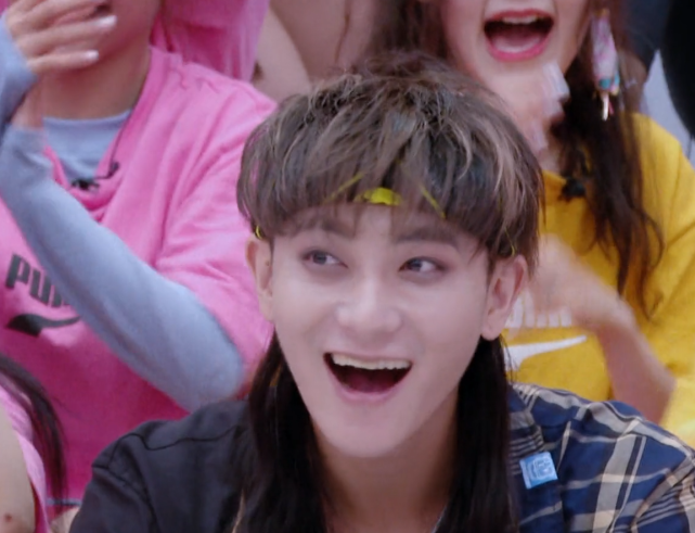 创3学员真敢说，当众质问鹿晗是财务危机，还是