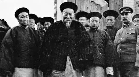 当时李鸿章的最高权利，相当于现在什么官位？