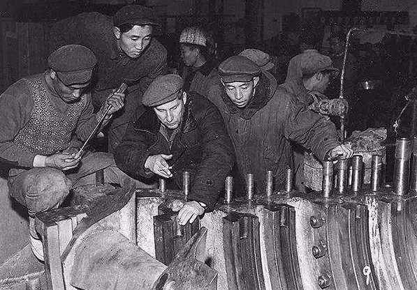 1962��ë��ϯ���Ź�������ӡս��������զ�죿�Ź�����Ĭ�Զ�