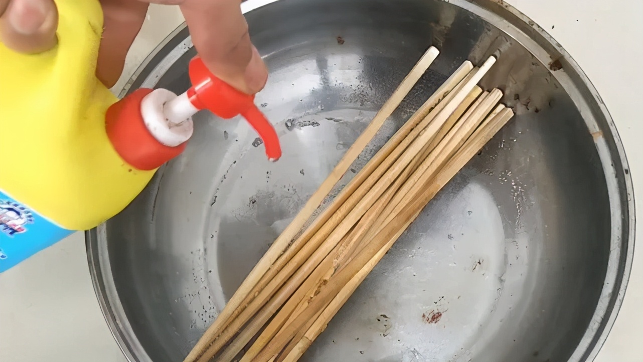 家里的筷子你清洗对了吗？正确的清洗方法在这里