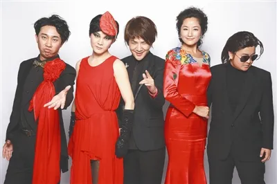 一群明星笑料百出打通“任督二脉”，折腾出绝无仅有的搞笑综艺