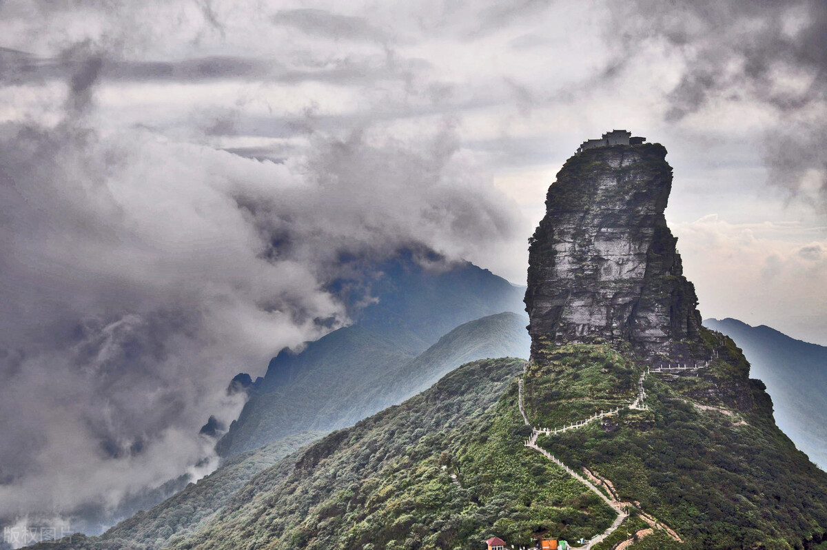 中国最险峻的5座山峰，你们都去过吗？腿软不？