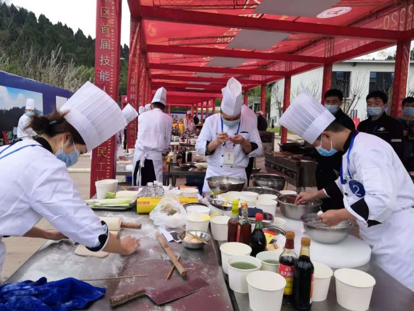 内江代表团在川渝地区首届技能人才暨农民工技能交流大赛中获佳绩