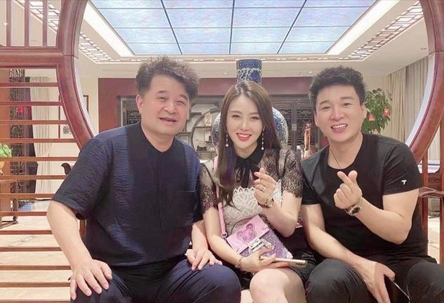 62岁毕福剑太沧桑，脸部圆润头发渐少显老态，侄子成央视主持人？-第3张图片-大千世界