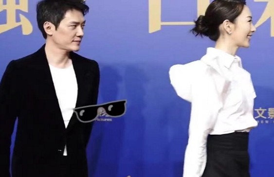 和丽颖离婚一个多月，冯绍峰首次公开亮相，却