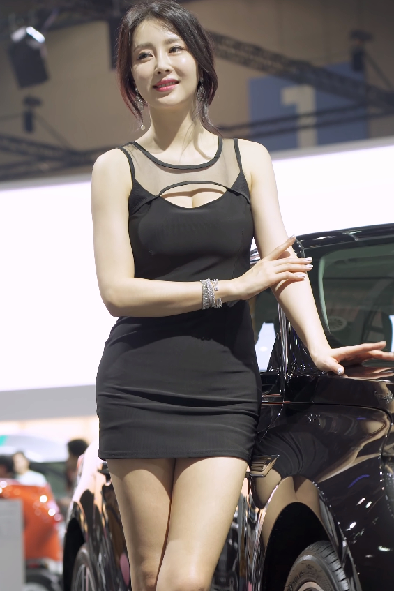 韩国车模은빈EunBin（恩彬）车展性感饭拍20200308