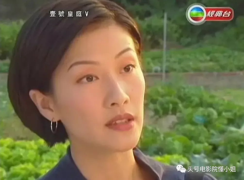 励志!tvb港剧女神改做教育,二婚老公破产,50岁读博士再拼事业