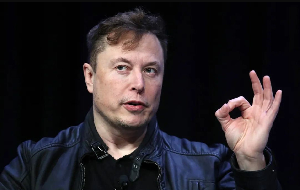 特斯拉之父马斯克的童年：父母离异，校园暴力，性格内向