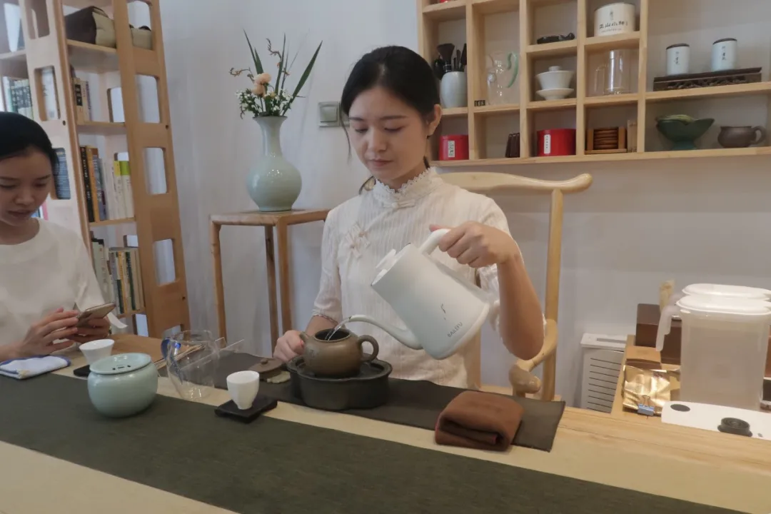 不上班的他们,如何也有钱赚?自由职业商业模式分享