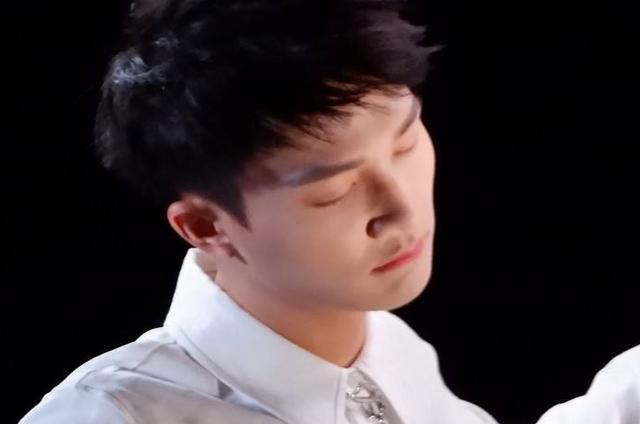 7 days of attention rise suddenly 90 hind male star, xiao Zhanbang head, eye of Hua Chenyu a list of names posted up, hu Yitian explore is beautiful