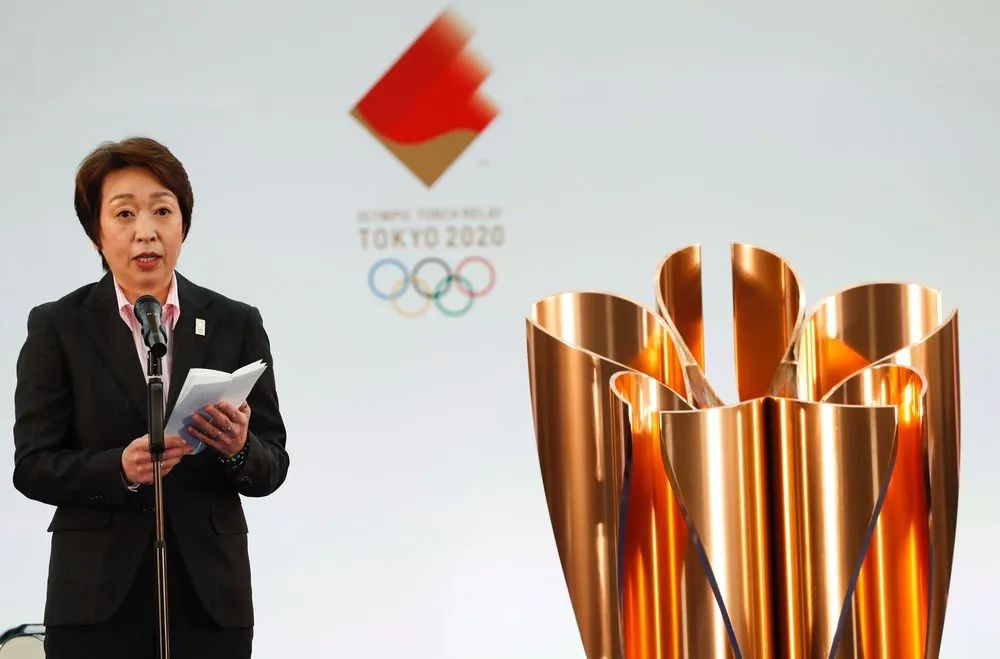 日本东京奥运会火炬传递已经开始 现场画面......