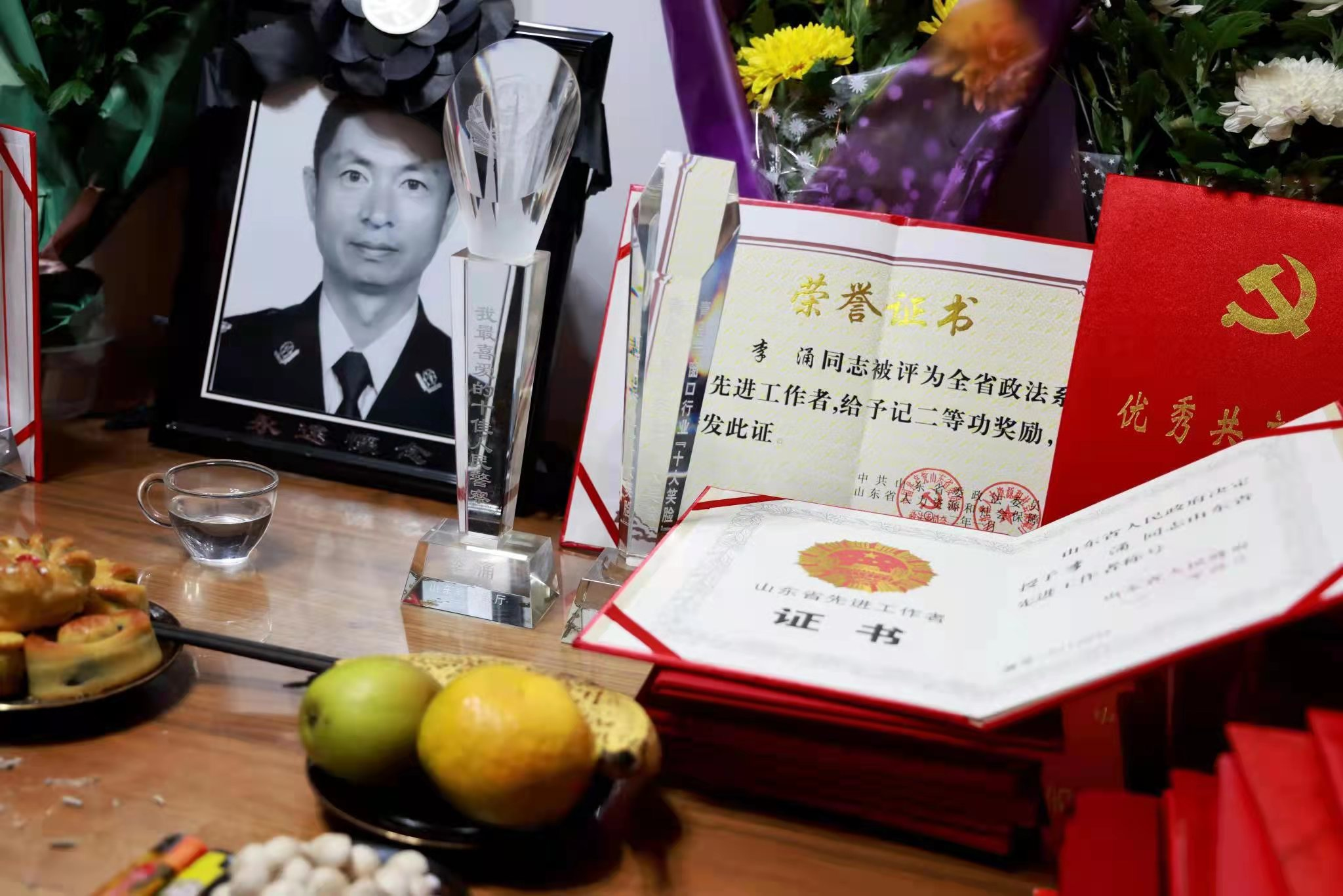 坚持献血20年，青岛牺牲交警李涌曾帮无数人重燃“生命之火”：能挽救他人的生命，值