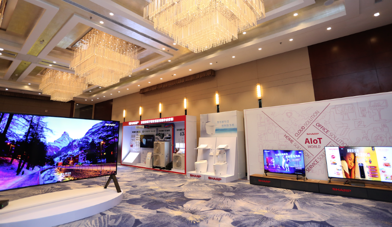 ����ȫ��λ����8K��̬�������ս��ת�ͳ�����ʱ���ƾ���