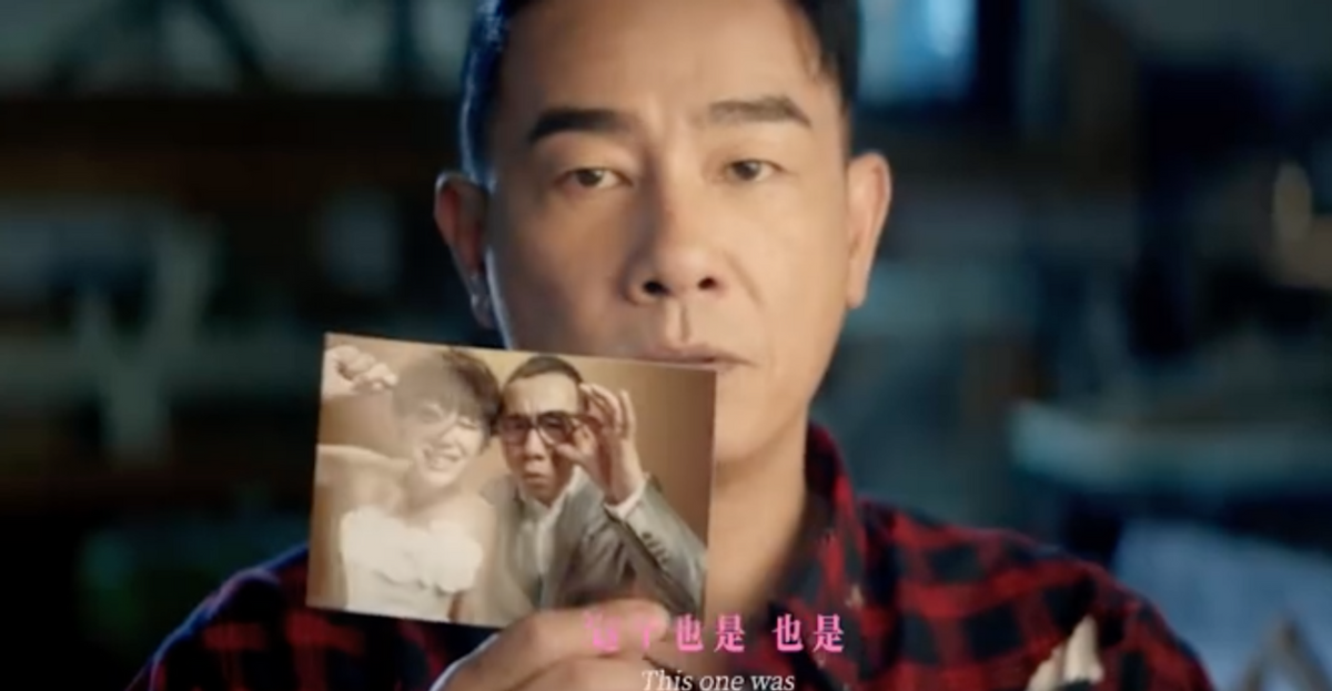 陈小春忘记婚纱照还认错儿子，应采儿皱眉苦笑，网友：要跪搓衣板