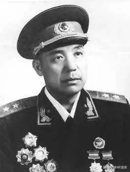「說諜」1963年底，周總理親至東南某島嶼上會見對岸哪位高層