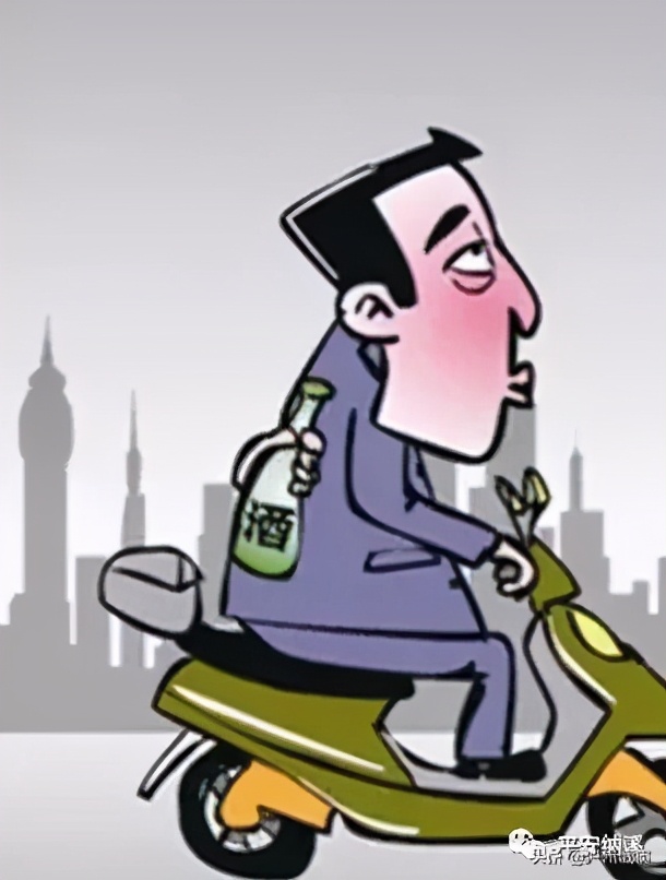 胆真大！无证酒驾还套牌，“牛”司机遭了