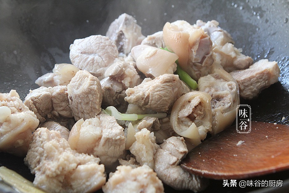 入秋了，此肉再贵也要舍得吃，咸香软糯，解馋又下饭，秋天不可少