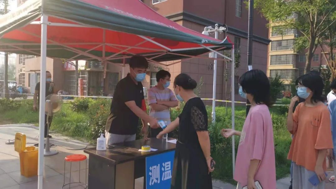 「商职抗疫故事汇」致敬没有硝烟战场上的“急先锋”