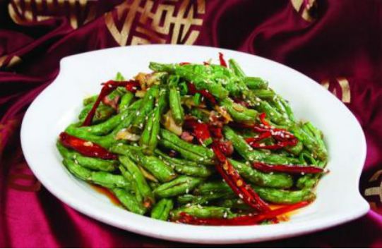 几道菜味美汤鲜，老少皆宜，易学易做营养高，家人吃了身好