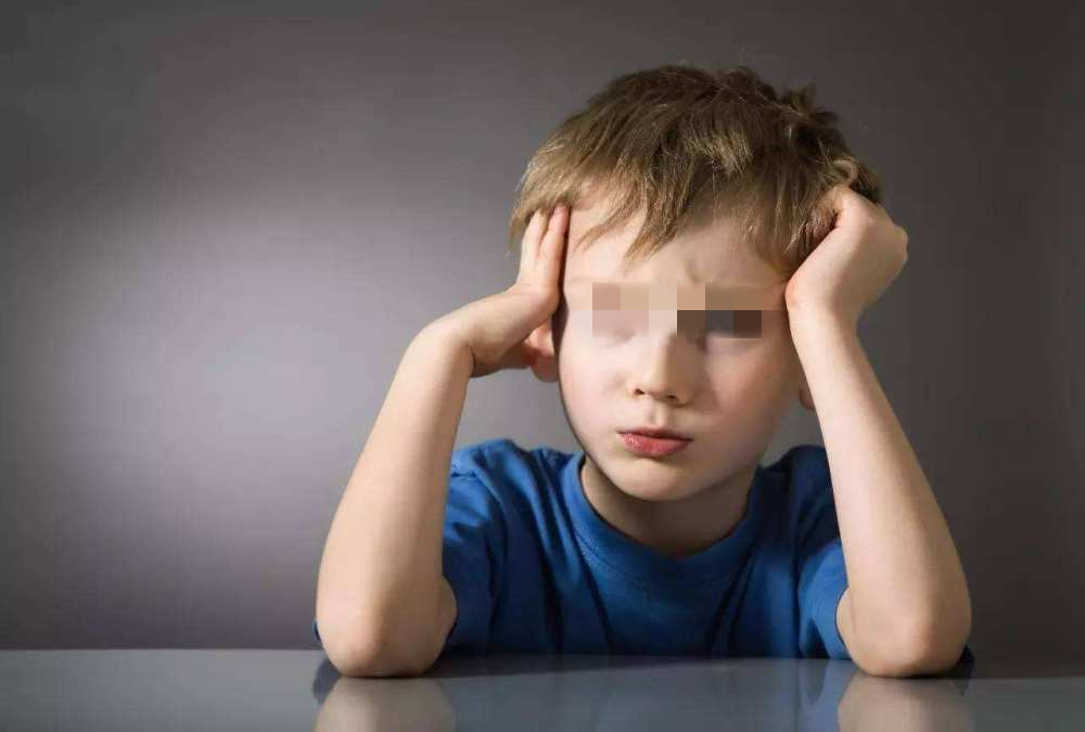 �新型家庭暴力�出現，不打不罵卻更傷孩子，很多家長還不自知