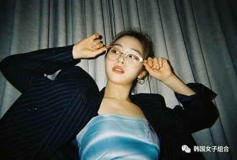 不仅脸蛋漂亮,特有的酷帅的氛围感,而更有魅力的这位女团爱豆