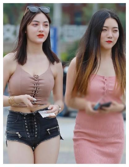 “大象腿”胖美眉，一丝缝隙都不留！网友：好