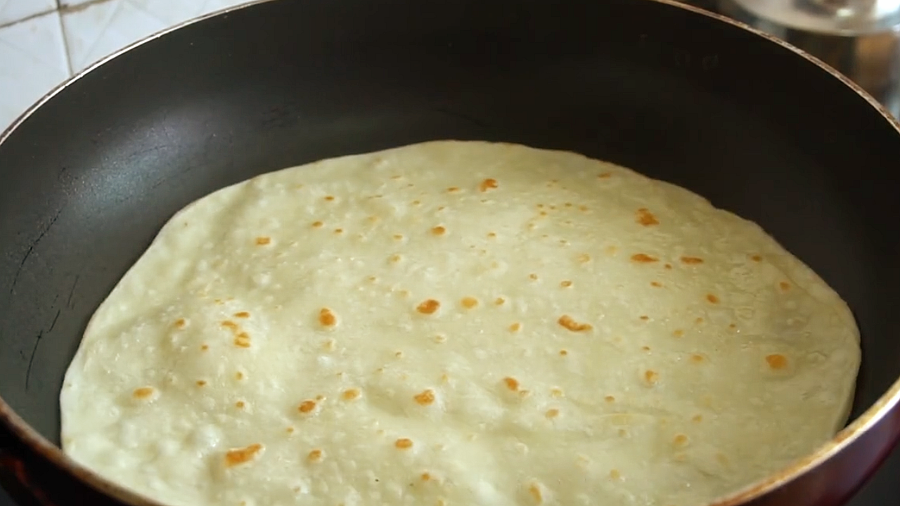 早餐別吃包子了，學會這樣做，一個雞蛋一張餅，營養美味真好吃