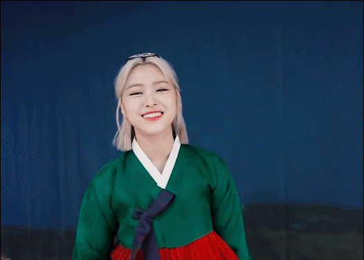 女团韩服舞蹈视频里的韩服造型，都是大美女罢了