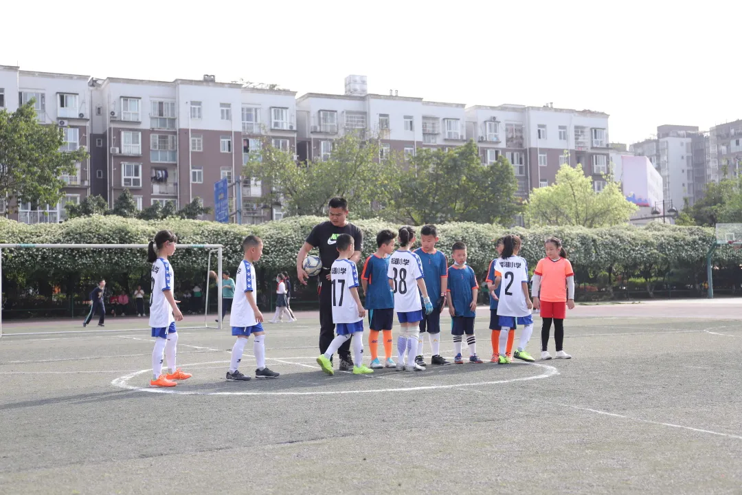 奔跑吧,足球少年——天府新区南湖小学2021班级足球联赛掠影